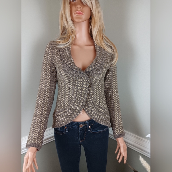 Snap front closure, v-neck cardigan sweater - Picture 2 of 10